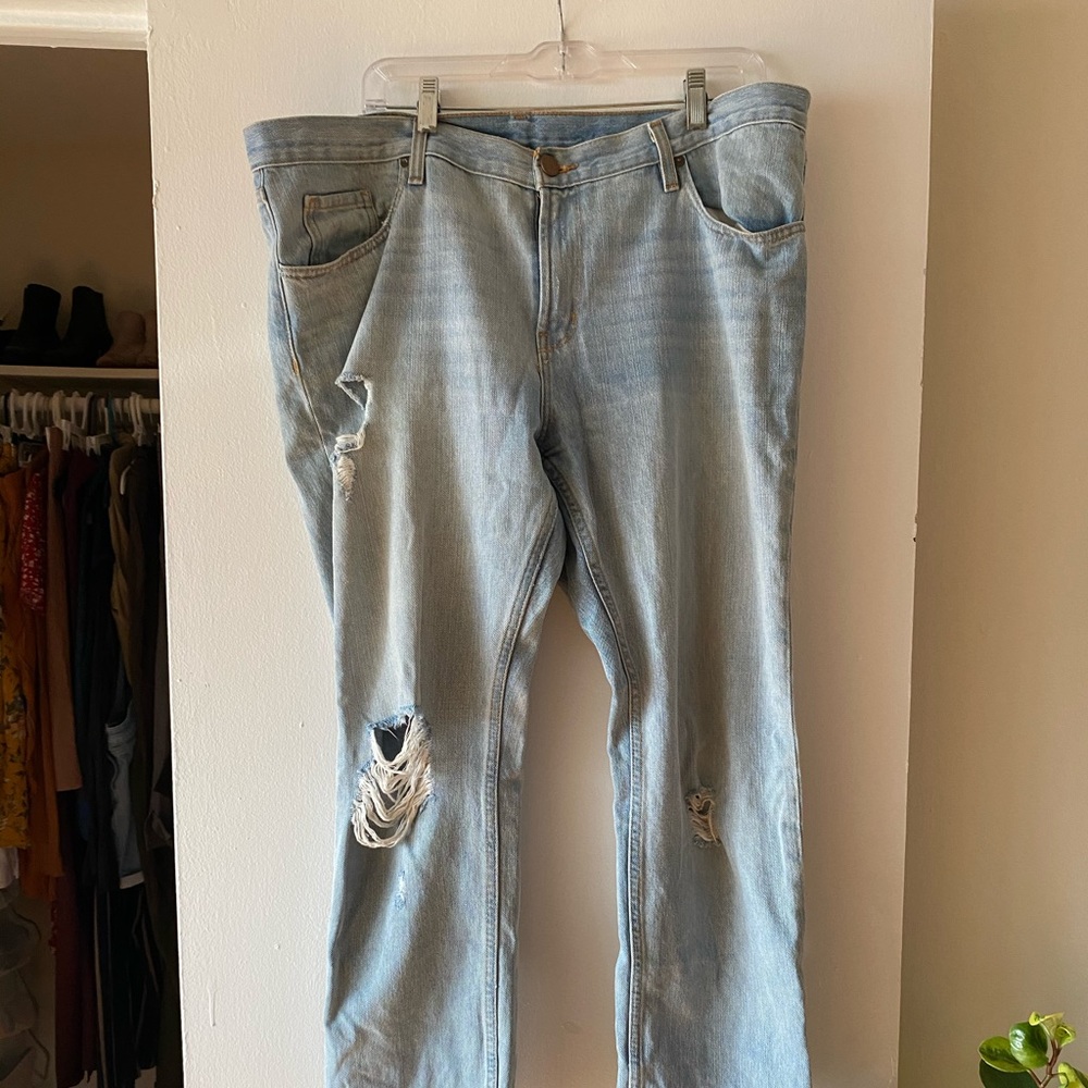 BCBG distressed boyfriend jeans
